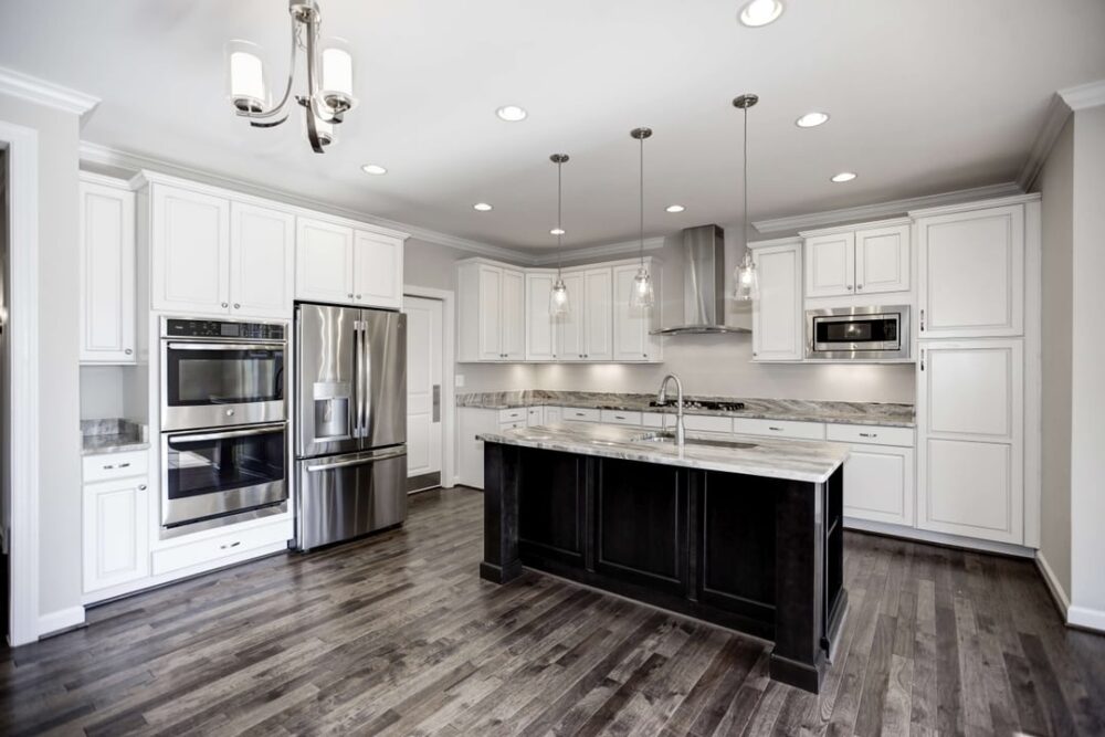 Modern Kitchen In Black And White Tones