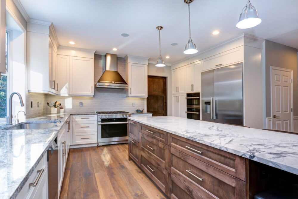 Modern Kitchen With Marble Desk